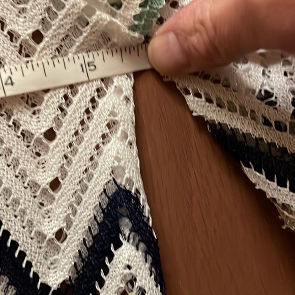 🎃 $19 🎃 Revamped Large crocheted look, long chevron light/airy Cover Up.  NWT - Picture 5 of 7